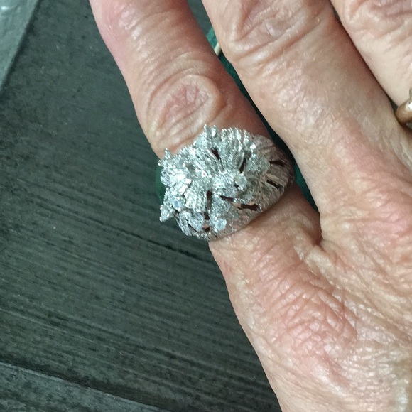 White gold plated vintage ring with 8 genuine diamonds - Picture 6 of 8